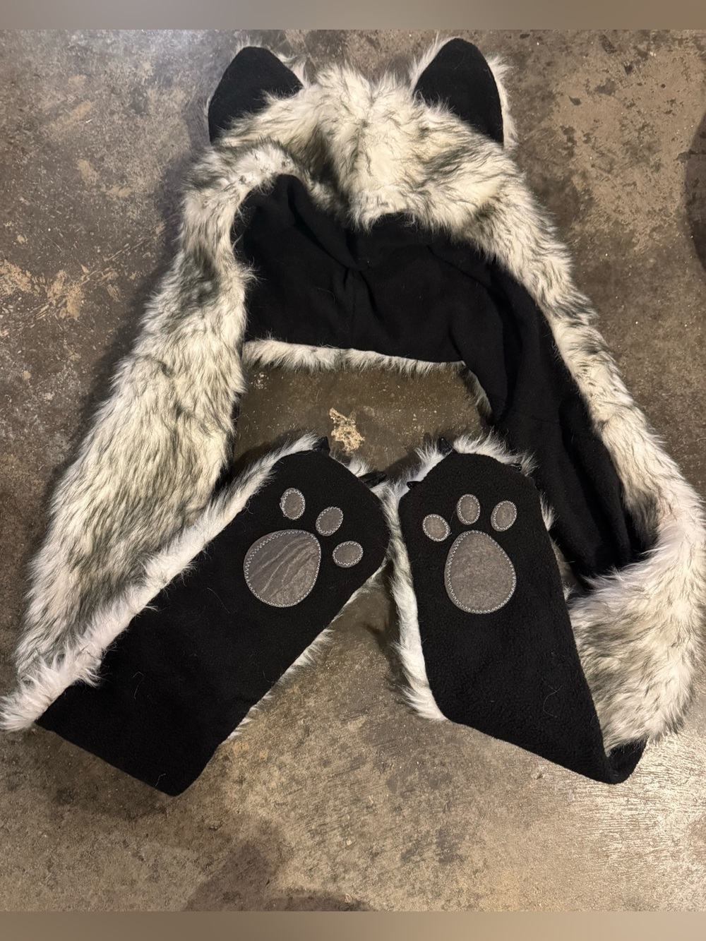 Faux Fur Wolf Paw Hood with Mitts - Gray & Black